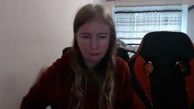 Snapshot of PeterAndJen chatting on November 16, 2025, 7:13 am PeterAndJen online show from November 16, 2025, 7:13 am