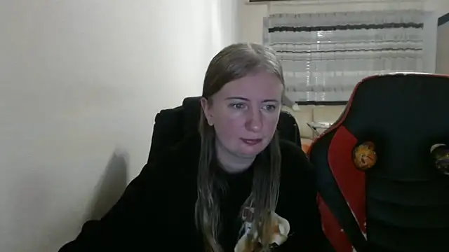 Snapshot of PeterAndJen chatting on November 25, 2025, 8:09 pm PeterAndJen online show from November 25, 2025, 8:09 pm