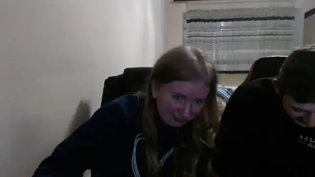 Snapshot of PeterAndJen chatting on December 3, 2025, 7:24 pm PeterAndJen online show from December 3, 2025, 7:24 pm