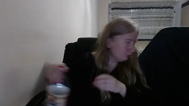 PeterAndJen online show from April 3, 2026, 5:41 pm