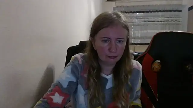 Snapshot of PeterAndJen chatting on November 21, 2025, 8:30 pm PeterAndJen online show from November 21, 2025, 8:30 pm