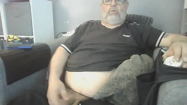 Snapshot of Naturistmale45 chatting on April 16, 2026, 10:49 am Naturistmale45 online show from April 16, 2026, 10:49 am