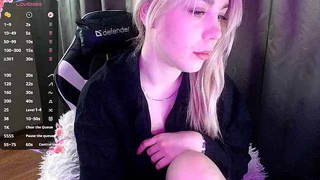 ariashaa online show from October 22, 2025, 3:55 pm