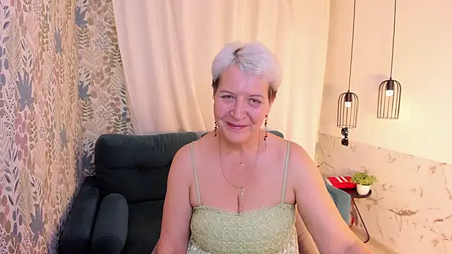 Snapshot of KathySunn chatting on May 19, 2026, 1:29 pm KathySunn online show from May 19, 2026, 1:29 pm