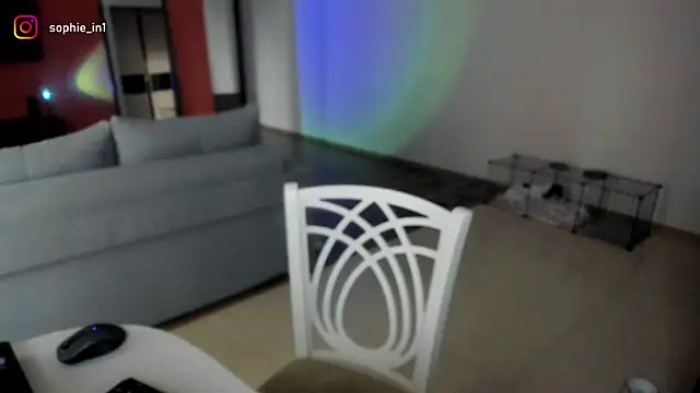  in yan online show from April 10, 2026, 6:42 am