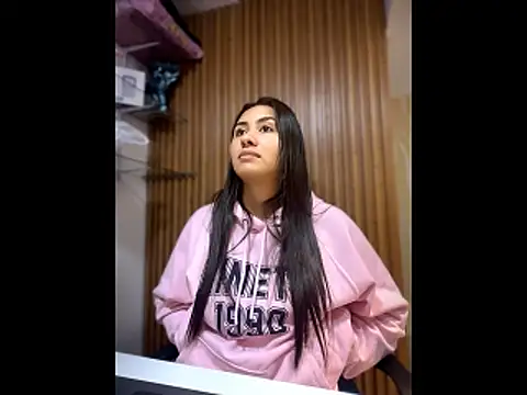 Ambar pe  online show from February 24, 2026, 9:48 pm