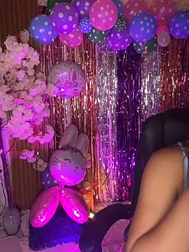 Ambar pe  online show from April 4, 2026, 2:45 pm