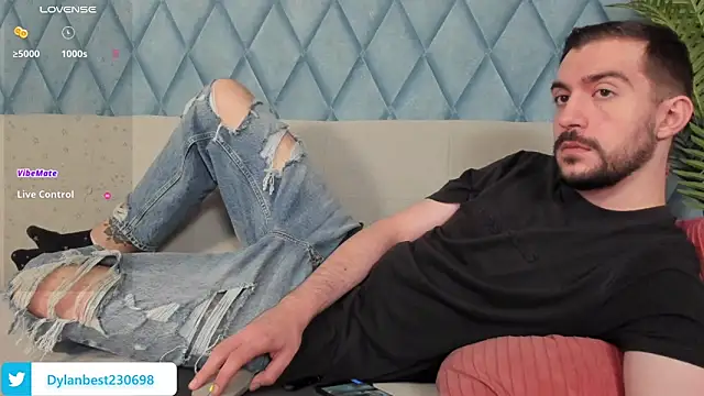 Snapshot of Dylan_Best chatting on July 7, 2026, 3:09 am Dylan Best online show from July 7, 2026, 3:09 am