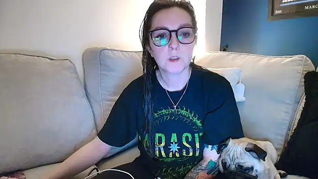 Snapshot of short_sweetpea chatting on November 4, 2025, 6:44 pm short sweetpea online show from November 4, 2025, 6:44 pm