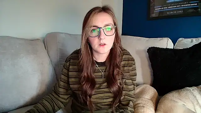 Snapshot of short_sweetpea chatting on November 13, 2025, 2:43 pm short sweetpea online show from November 13, 2025, 2:43 pm