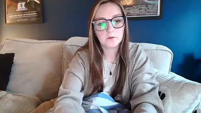 Snapshot of short_sweetpea chatting on November 18, 2025, 3:15 pm short sweetpea online show from November 18, 2025, 3:15 pm