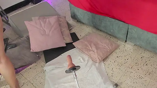 IsiisLovei online show from March 21, 2026, 3:16 pm