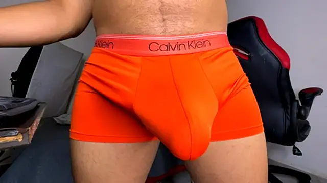 jordylatin20 online show from November 27, 2025, 11:49 pm