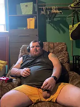 Snapshot of fatdickdaddy448 chatting on December 24, 2024, 5:13 pm fatdickdaddy448 online show from December 24, 2024, 5:13 pm