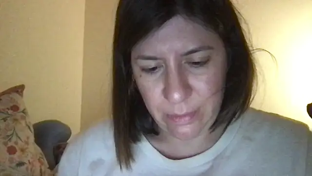 Snapshot of HYPHYtype chatting on November 22, 2025, 6:45 am HYPHYtype online show from November 22, 2025, 6:45 am