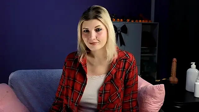 Snapshot of olisunny5 chatting on November 2, 2025, 8:14 pm olisunny5 online show from November 2, 2025, 8:14 pm