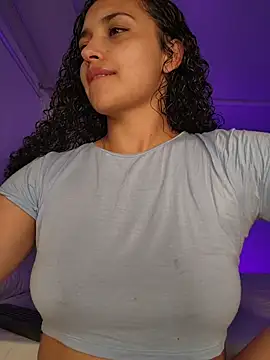 Snapshot of Lucy_Marin chatting on November 14, 2025, 10:46 pm Lucy Marin online show from November 14, 2025, 10:46 pm