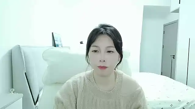 Sunset glow online show from November 4, 2025, 12:53 pm