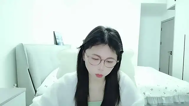 Sunset glow online show from January 10, 2026, 10:32 am