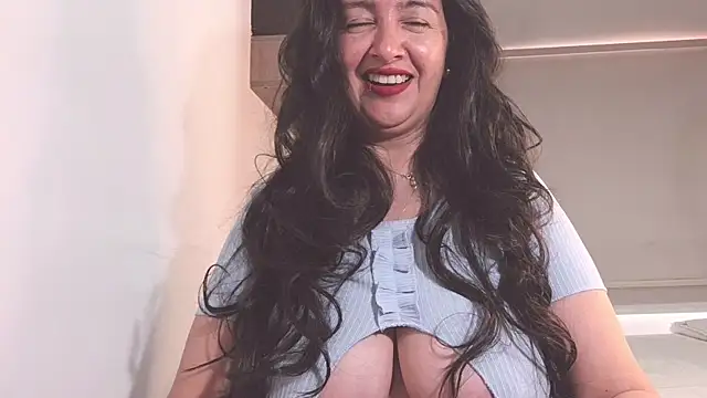 Snapshot of Cherry_1992 chatting on February 26, 2025, 4:38 pm Cherry 1992 online show from February 26, 2025, 4:38 pm