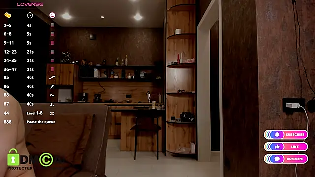 Model Mike online show from November 14, 2025, 4:16 am