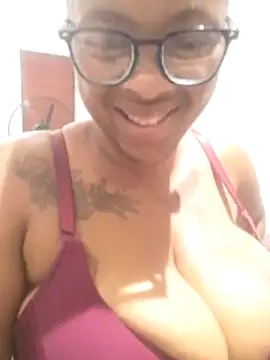 CuteHoney92 online show from January 5, 2026, 7:17 pm