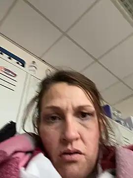 Snapshot of CherrysWetCam chatting on December 23, 2025, 10:58 am CherrysWetCam online show from December 23, 2025, 10:58 am