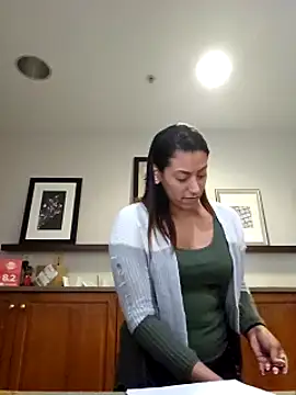 Snapshot of Nikkierosee chatting on March 22, 2025, 7:31 pm Nikkierosee online show from March 22, 2025, 7:31 pm