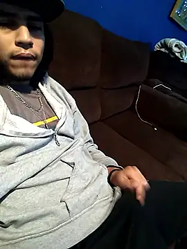 AlexAlejandro13 online show from January 10, 2026, 8:04 pm