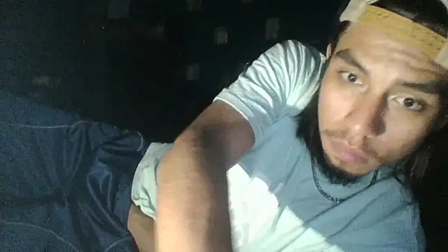 Snapshot of AlexAlejandro13 chatting on April 27, 2026, 9:40 am AlexAlejandro13 online show from April 27, 2026, 9:40 am