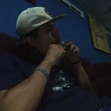Snapshot of AlexAlejandro13 chatting on May 5, 2026, 3:53 am AlexAlejandro13 online show from May 5, 2026, 3:53 am