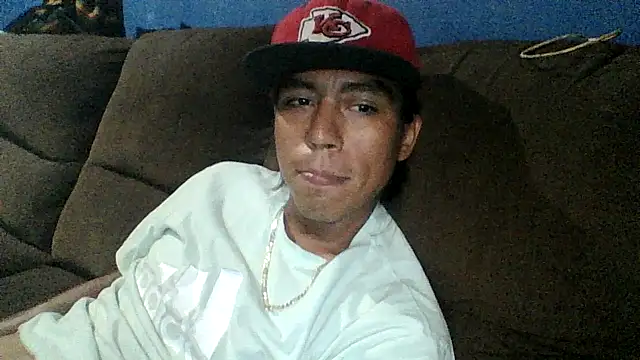 Snapshot of AlexAlejandro13 chatting on August 7, 2026, 4:18 am AlexAlejandro13 online show from August 7, 2026, 4:18 am