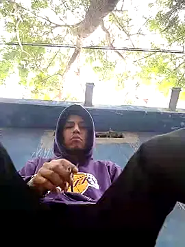 AlexAlejandro13 online show from January 1, 2025, 10:03 pm