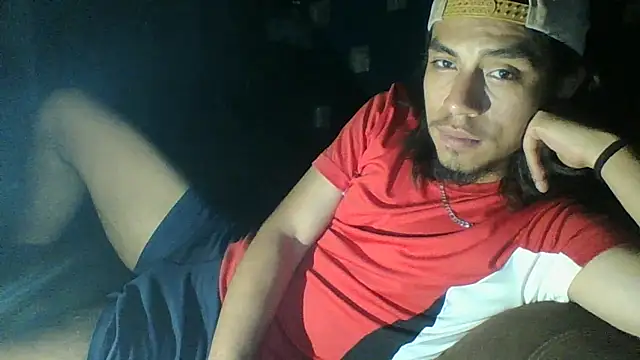 Snapshot of AlexAlejandro13 chatting on April 30, 2026, 7:37 am AlexAlejandro13 online show from April 30, 2026, 7:37 am