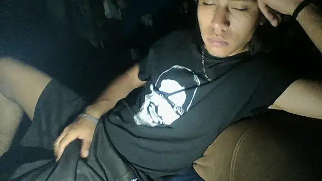 Snapshot of AlexAlejandro13 chatting on May 20, 2026, 7:16 am AlexAlejandro13 online show from May 20, 2026, 7:16 am