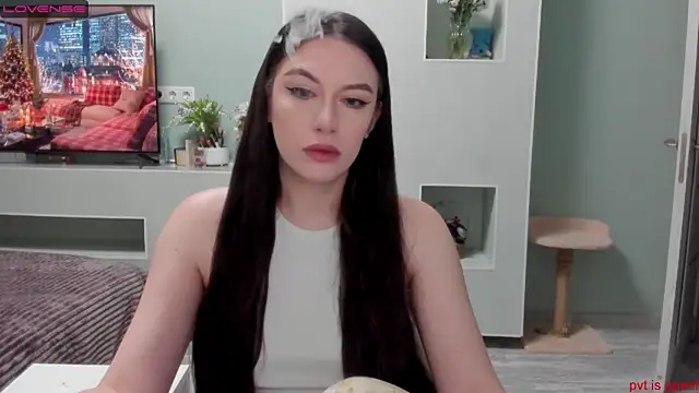 JuliaDiksonX online show from January 12, 2025, 10:45 am