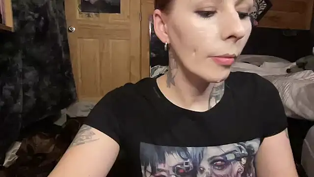 TeenyDoll online show from April 4, 2026, 3:02 am