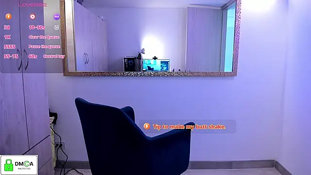 Snapshot of EricaVanderhill chatting on July 9, 2026, 7:13 pm EricaVanderhill online show from July 9, 2026, 7:13 pm