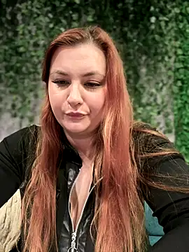 Snapshot of CandyShoopp chatting on November 30, 2025, 7:36 pm CandyShoopp online show from November 30, 2025, 7:36 pm