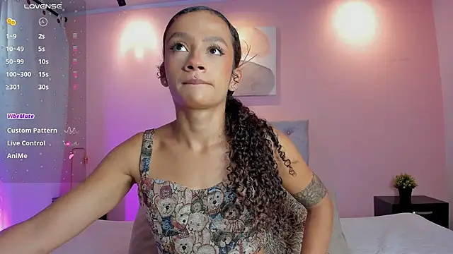 Snapshot of brianathompson chatting on November 4, 2025, 7:06 pm brianathompson online show from November 4, 2025, 7:06 pm