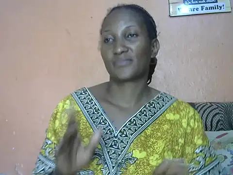 Snapshot of Athena_2019 chatting on October 30, 2025, 10:02 am Athena 2019 online show from October 30, 2025, 10:02 am