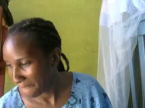 Snapshot of Athena_2019 chatting on October 24, 2025, 8:02 am Athena 2019 online show from October 24, 2025, 8:02 am