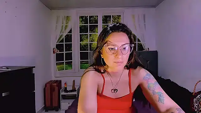 vanessabrown  online show from July 14, 2026, 2:34 pm