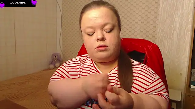 Janiffer MiMi online show from November 16, 2025, 11:37 am