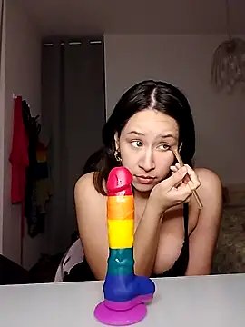 kittenpurrr online show from December 2, 2025, 4:30 pm