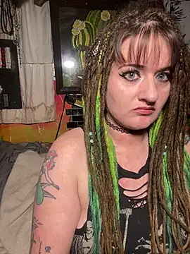 Snapshot of 1-800-FUCKYOU chatting on December 18, 2025, 4:50 am 1-800-FUCKYOU online show from December 18, 2025, 4:50 am