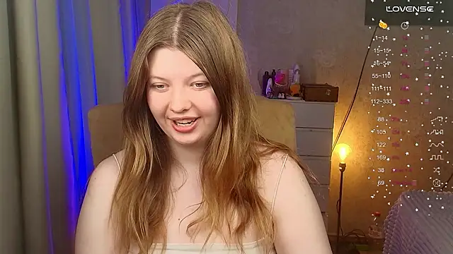 Vivian cutie online show from March 19, 2026, 4:18 pm