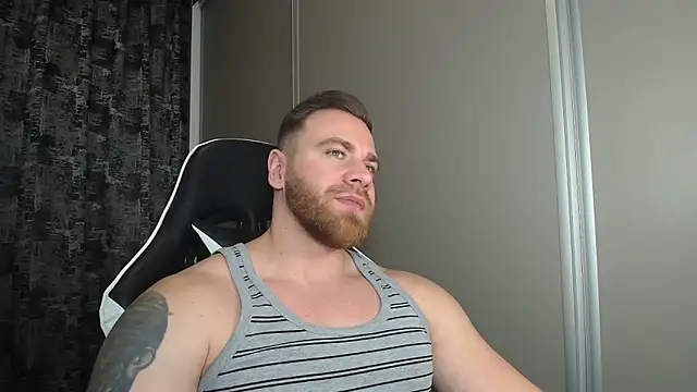 Snapshot of Thori92 chatting on February 4, 2026, 6:25 pm Thori92 online show from February 4, 2026, 6:25 pm