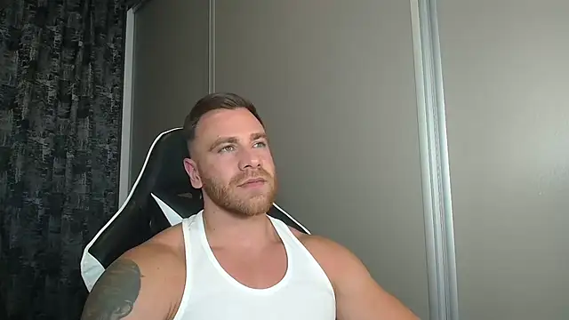 Snapshot of Thori92 chatting on July 17, 2026, 8:39 pm Thori92 online show from July 17, 2026, 8:39 pm