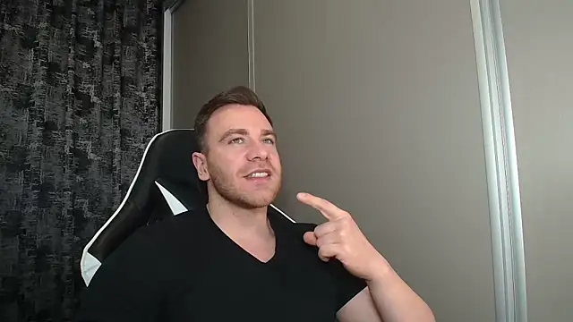 Thori92 online show from April 7, 2026, 5:37 pm